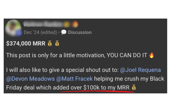 Publicación de un cliente: 374.000 $ de MRR, agradeciendo a Joel Requena y al equipo el acuerdo de Black Friday que sumó más de 100.000 $ a su MRR